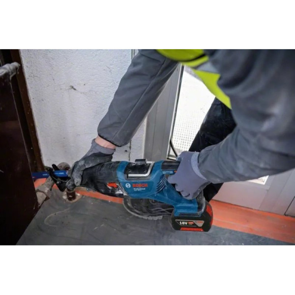 Пила шабельна акумуляторна Bosch Professional GSA 185-LI 18В пропил 230мм хід 28мм 3.2кг без АКБ та ЗП