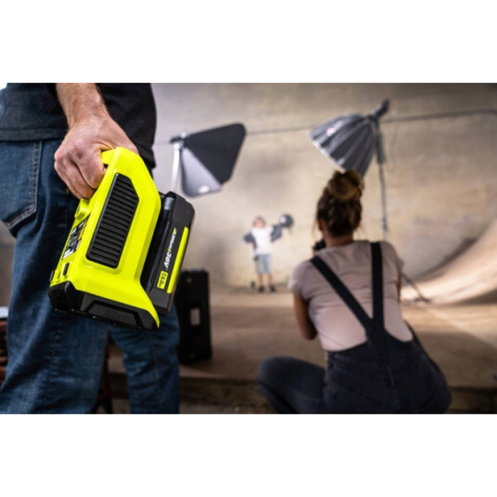 Інвертор напруги акумуляторний Ryobi Max Power RY36BI300A-0 36В 300/500Вт розетка 1х220В роз'єм 1хUSB 1хType-C 0.85кг без АКБ та ЗП