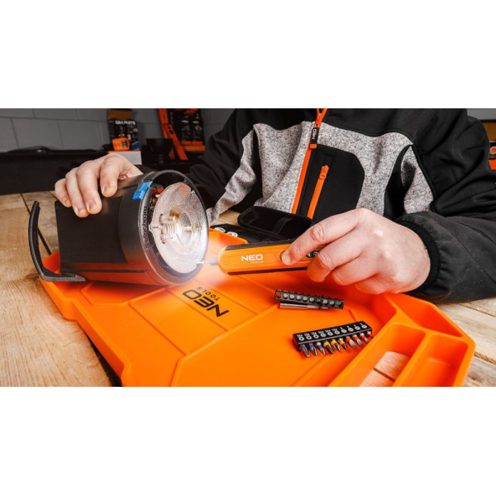 Викрутка акумуляторна Neo Tools 4В1Х1.5А·год 4.5Нм 230об/хв 20 біт кейс 0.23кг