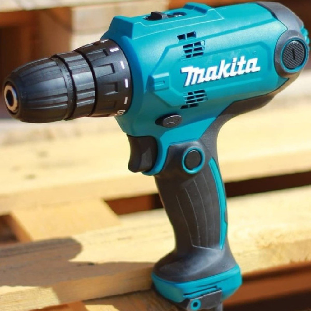 Шурупокрут-дриль Makita DF0300 320Вт 21·42Нм 0–450·0–1500об·хв 1.2кг