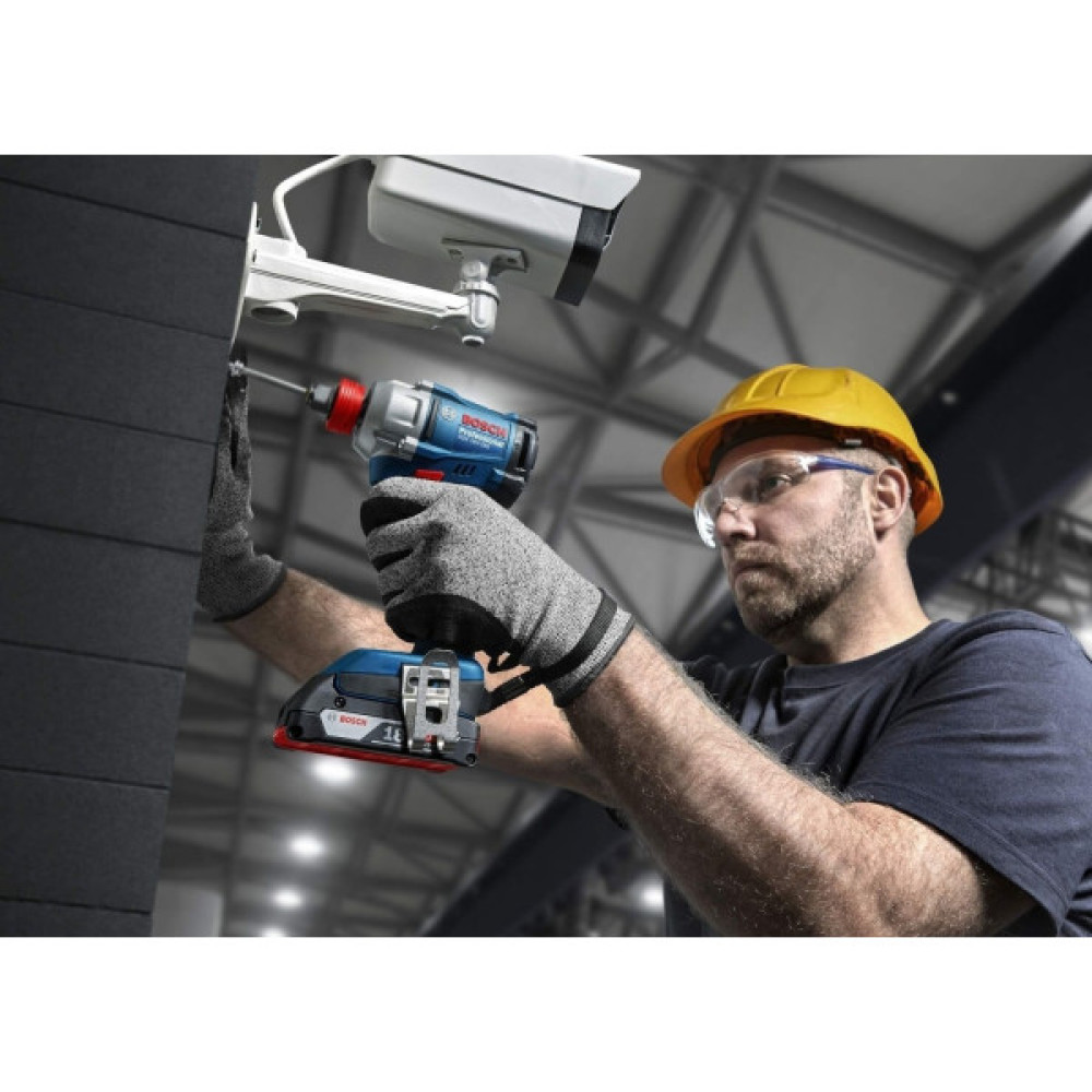Гвинтоверт ударний акумуляторний Bosch Professional GDR 18V-215 18В АКБ 2х2А·год 215Нм 3800об/хв M6-M16 ЗП GAL18V-20 кейс 1кг