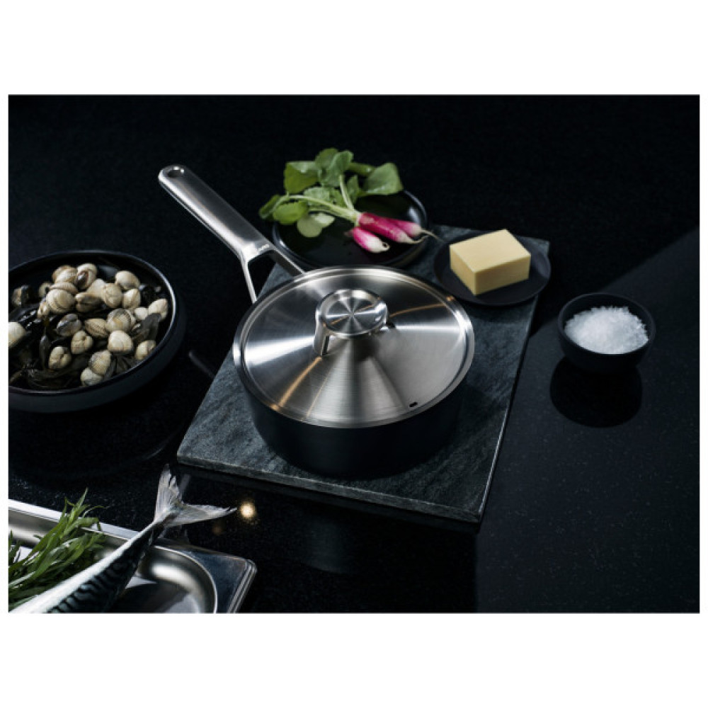 Ківш Fiskars Taiten з кришкою 1,6 л (1066951)