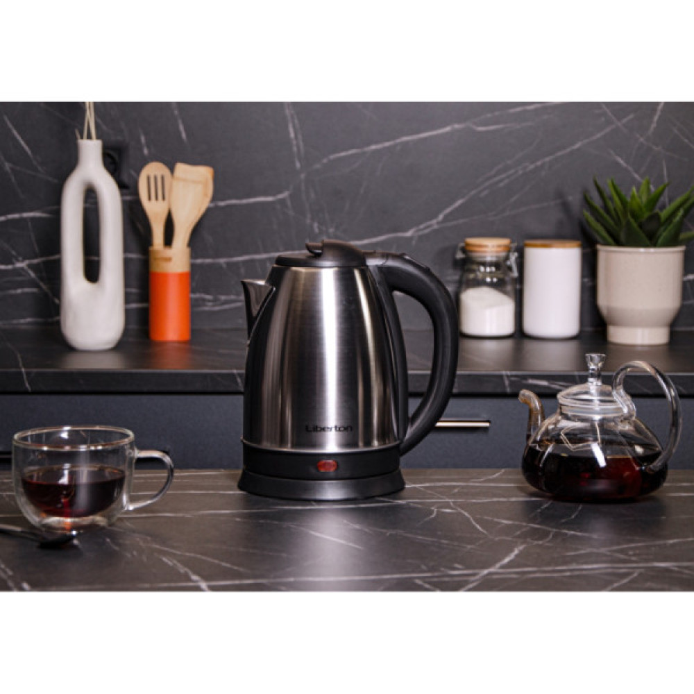 Електрочайник Liberton LEK-6800