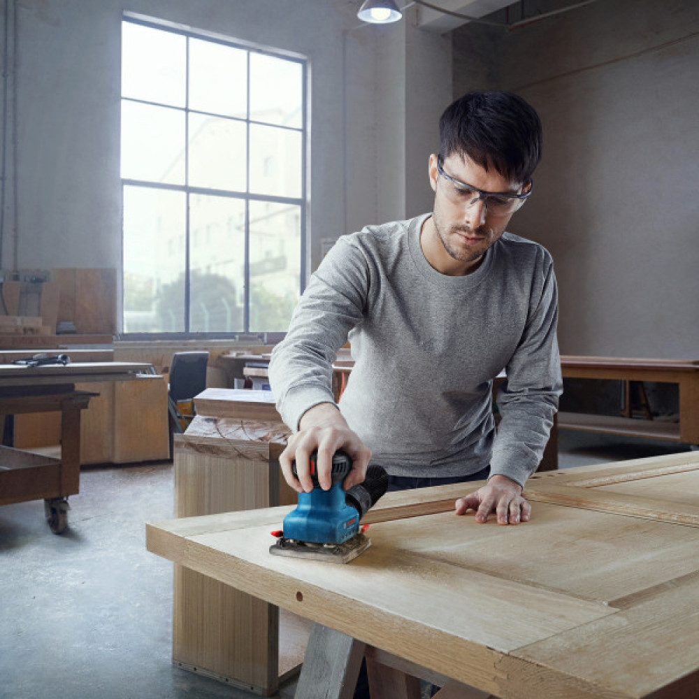 Шліфмашина вібраційна Bosch Professional GSS 140 A 220Вт платформа 101х112 28000кол/хв 1.1кг