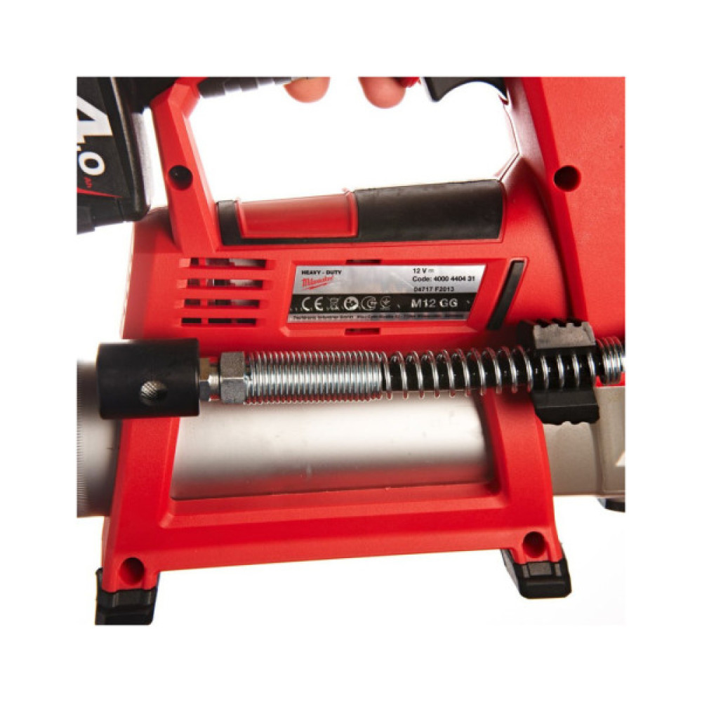Шприц для мастила Milwaukee M12 GG-401B, Li-Ion 4Ah\ (4933441675) Шприц для мастила Milwaukee M12 GG-401B, Li-Ion 4Ah\ (4933441675)