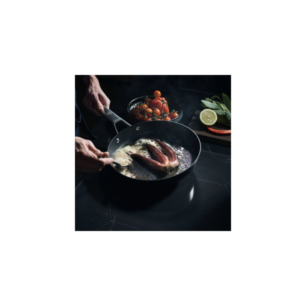 Сковорода Fiskars Taiten Optiheat 26 см (1066947)