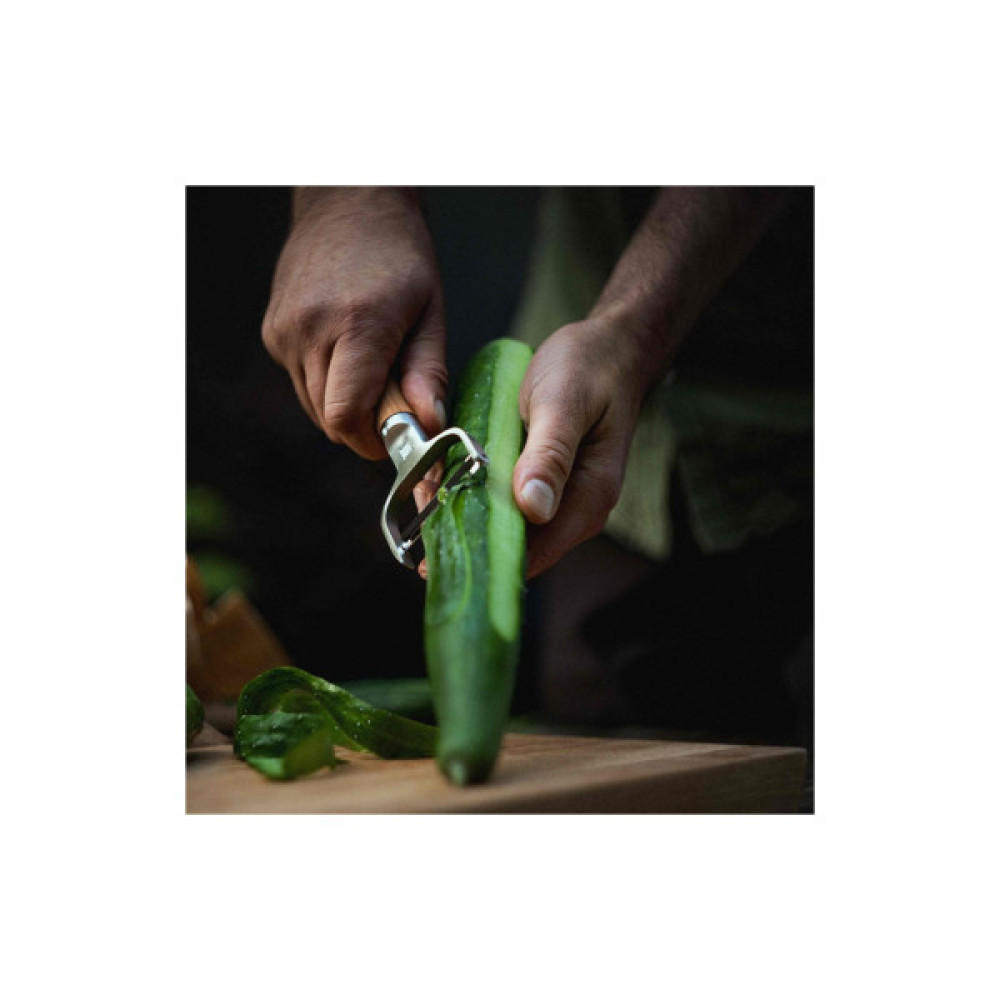 Овочечистка Fiskars Norden з поперечним лезом (1065246)