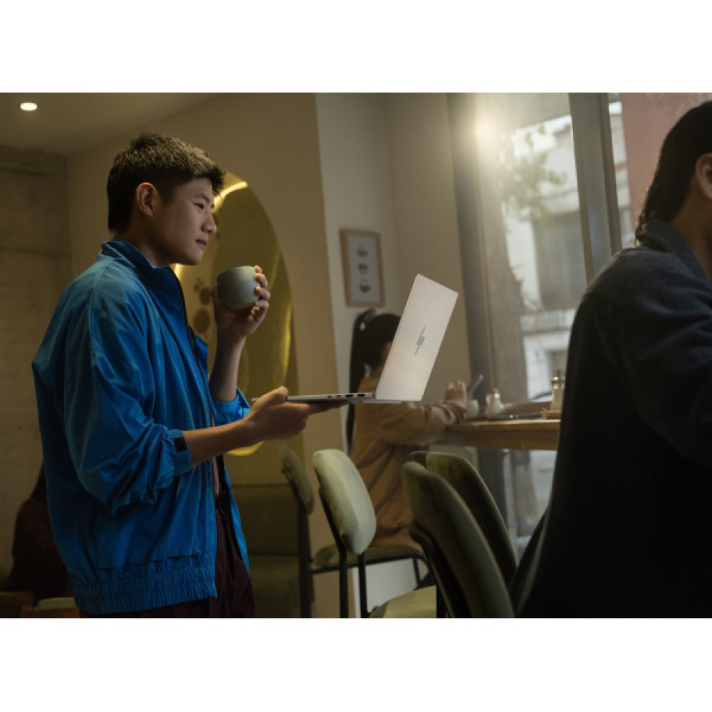 Ноутбук HP OmniBook 7 14-fs0000ua 14" WUXGA IPS AG, Intel 5-220H, 24GB, F1TB, UMA, Win11P, сріблястий