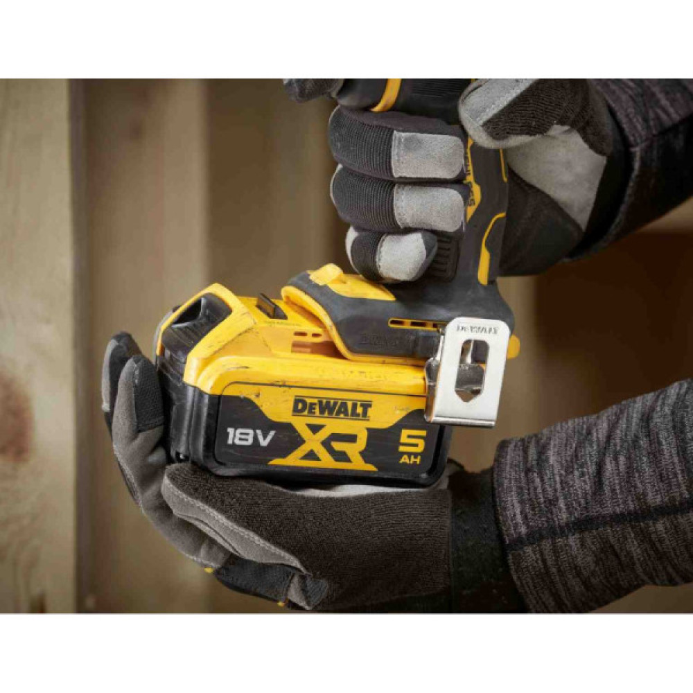 Шуруповерт DeWALT XR Li-Ion 18V, 74 Нм, 0-450/0-1650 об/хв, 1.17 кг (без АКБ та ЗП) (DCD799N)