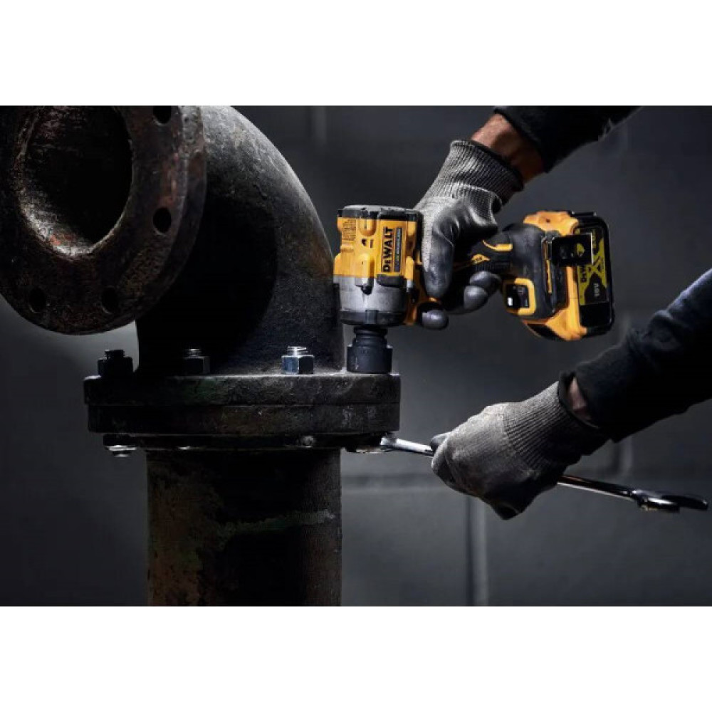 Гайковерт ударний DeWalt XR Li-Ion безщітковий 18В 610Нм 2500об·хв 3550уд/хв 1/2" 1.1кг без АКБ і ЗП