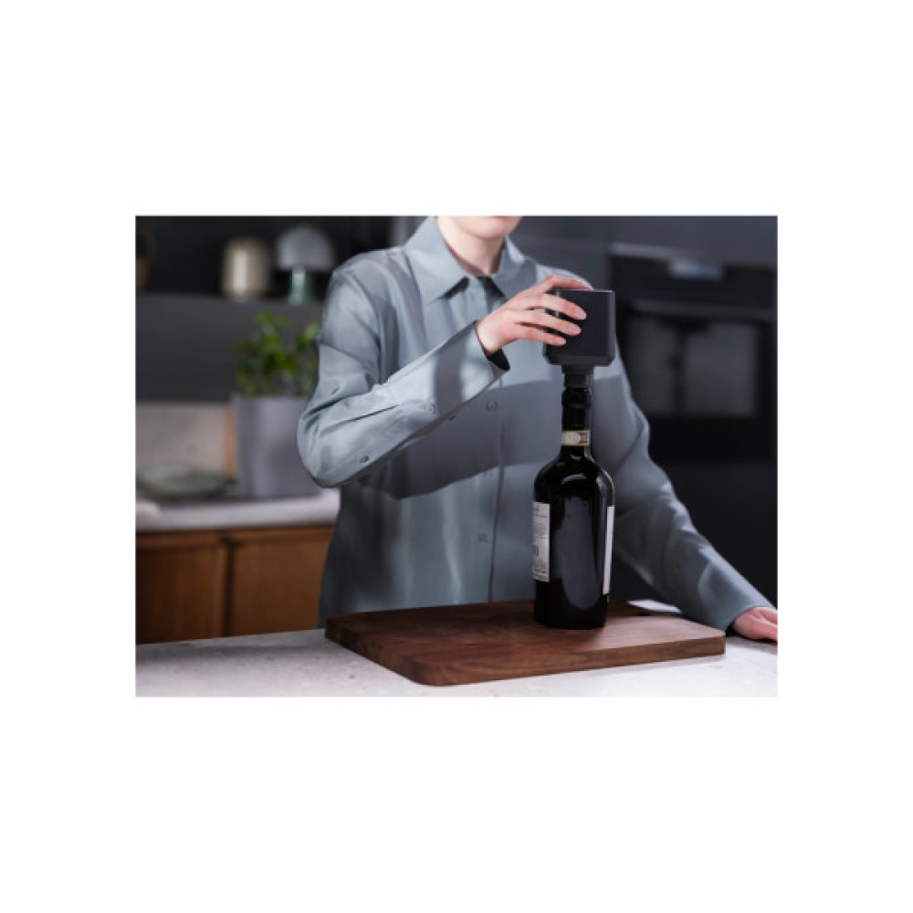Вакууматор Electrolux EVWC1