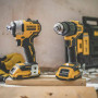 Набір із двох акумуляторних інструментів DeWalt 18В XR дриль-шурупокрут DCD709 шурупокрут ударний DCF80 акб 2х2А·год ЗП та кейс 5.9кг