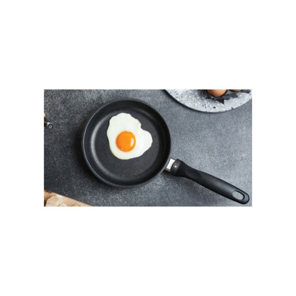 Сковорода Swiss Diamond XD Induction 18 см (XD6418Ti)