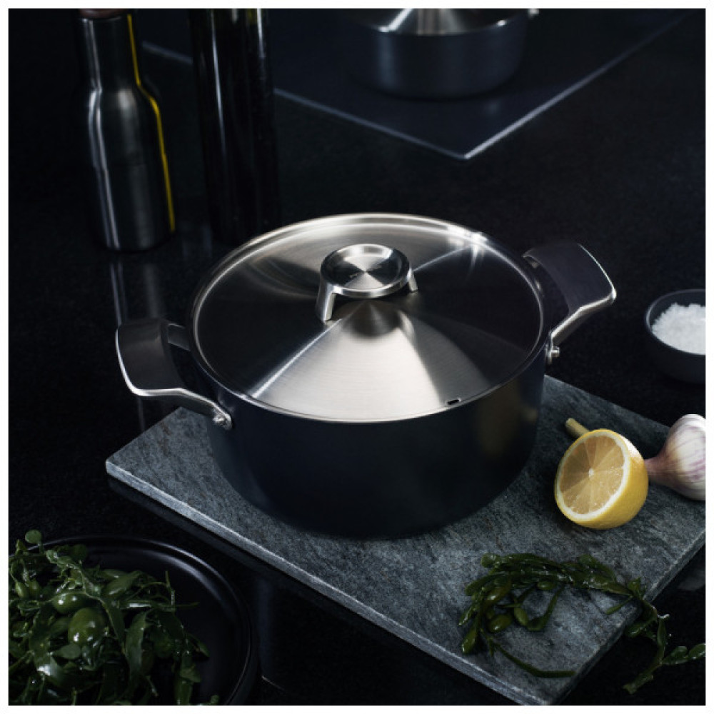 Каструля Fiskars Taiten з кришкою 3,5 л (1066952)