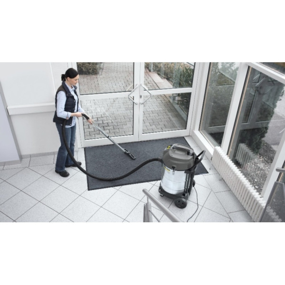 Пилосос професійний Karcher NT 70/2 Me Classic двомоторний 2300Вт 225мБар контейнер 70л 18.5кг