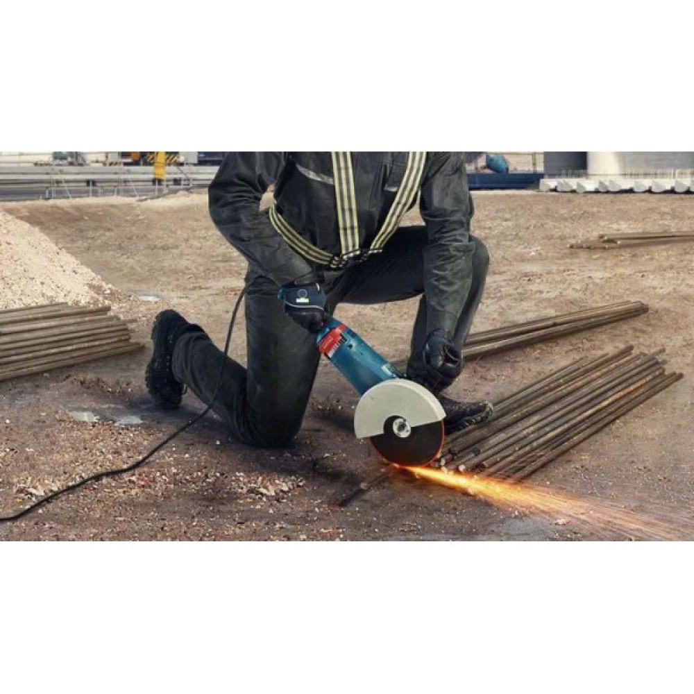 Шліфмашина кутова Bosch Professional GWS 24-230 JZ 230мм 2400Вт 6500об·хв 5.8кг плавн. пуск із системою захисту від пилу Cyclone Tech