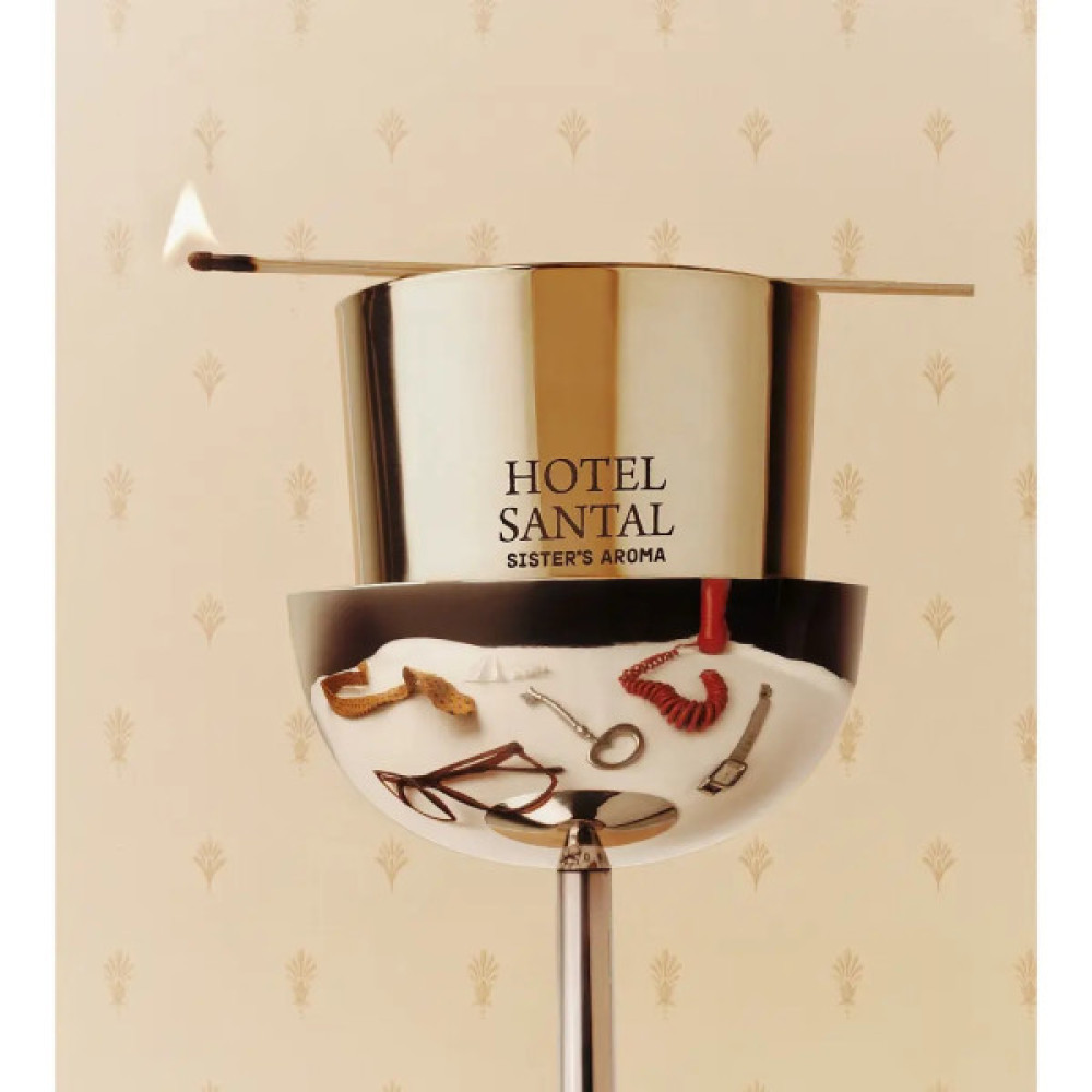 Ароматична свічка Sister's Aroma Hotel Santal 150 г (4820227786169)