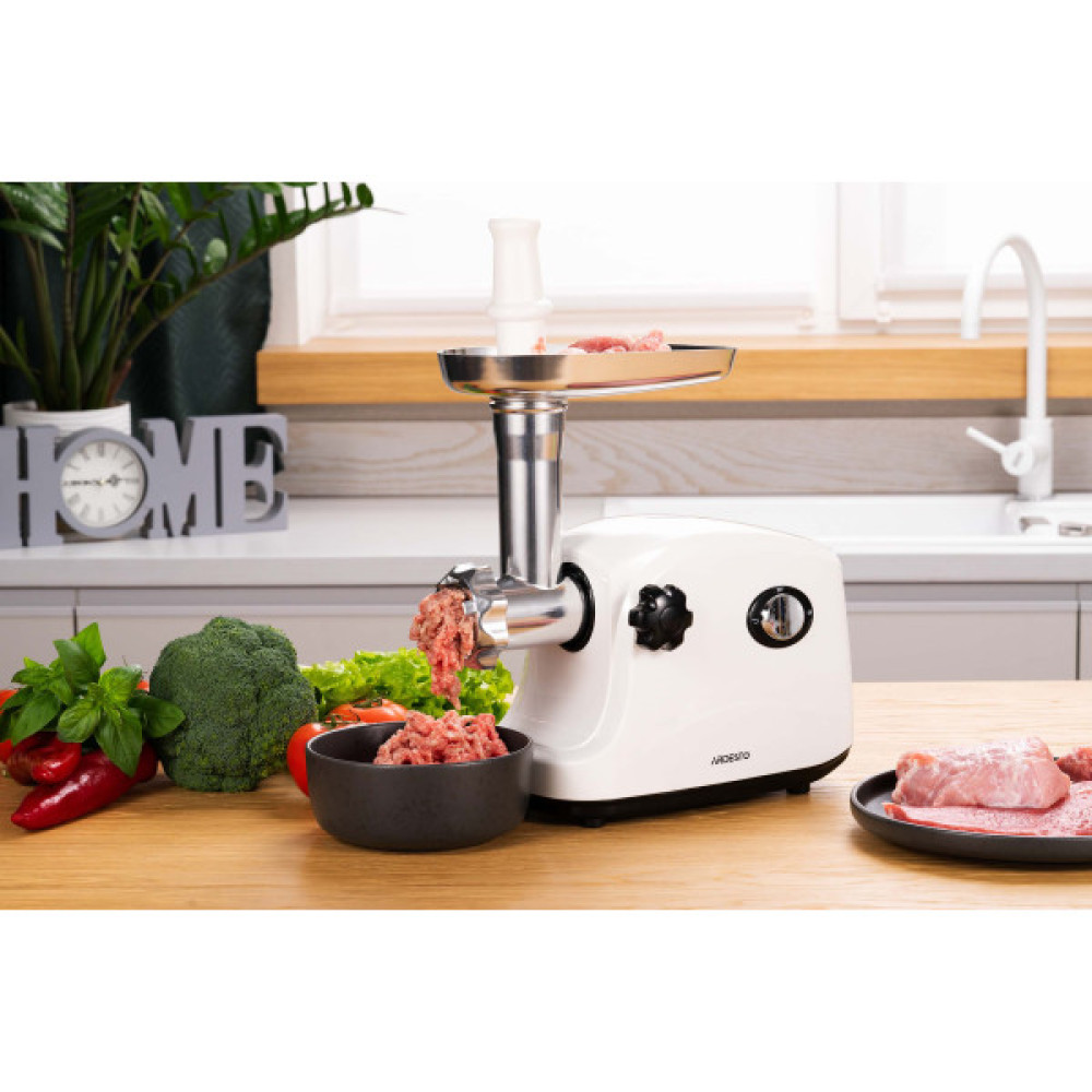 М'ясорубка ARDESTO, 1600Вт, 1.6кг/хв, 3 решітки, насадка для ковбас, кеббе, пластик, білий