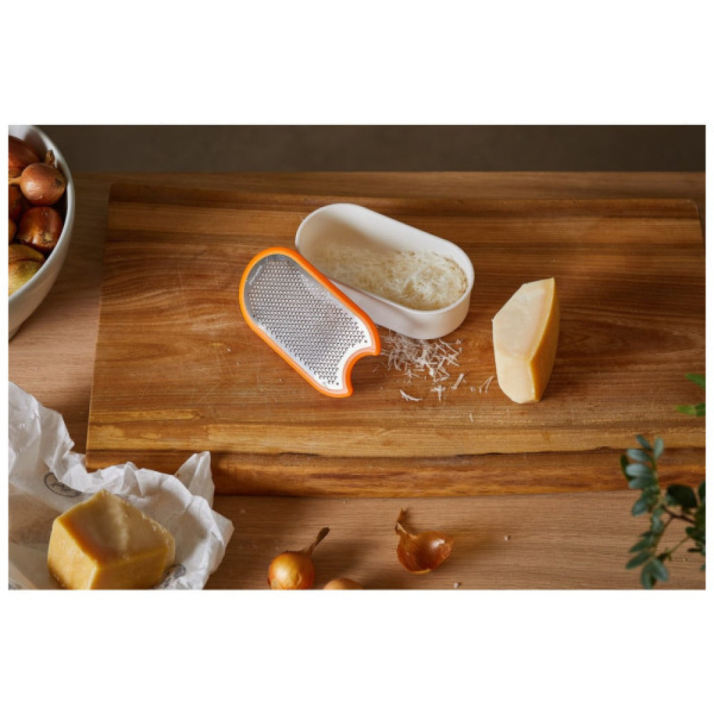 Терка Fiskars Functional Form біла (1019530)