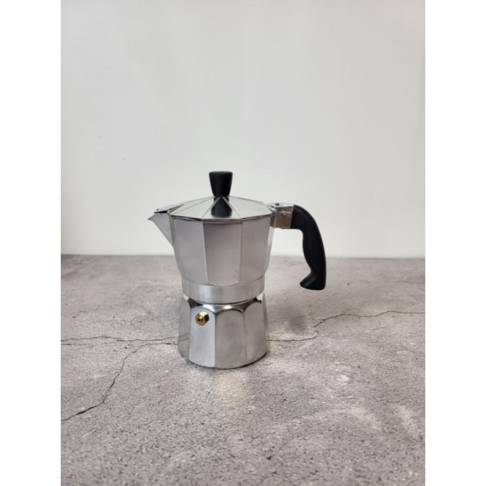 Гейзерна кавоварка Gusto Como 3 чашки (GU-1000-3)