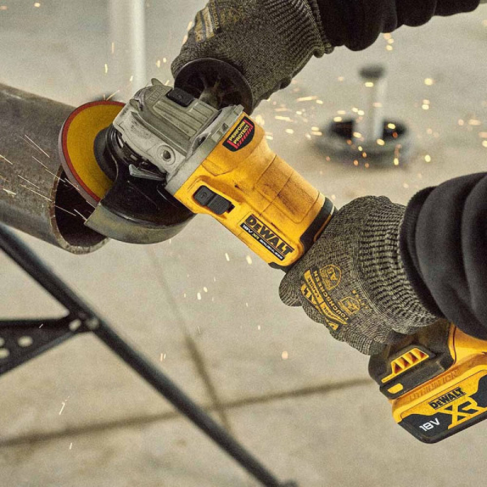 Шліфмашина кутова акумуляторна DeWALT 18В XR Li-lon 125мм  0-9000об/хв 1.61кг без АКБ та ЗП