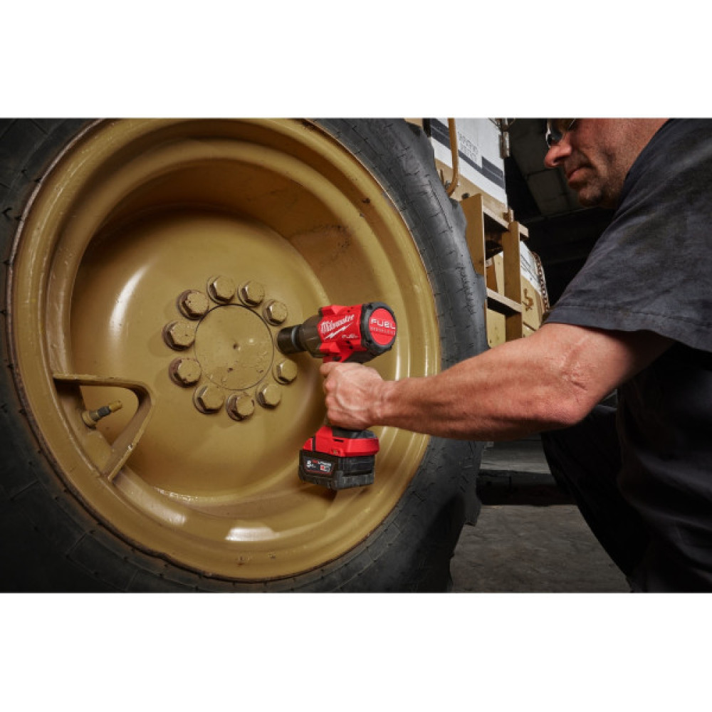 Гайковерт ударний акумуляторний Milwaukee M18 FHIW2F12-0X 18В 1491Нм 0-2000об/хв 1/2" кейс 3.4кг без АКБ та ЗП