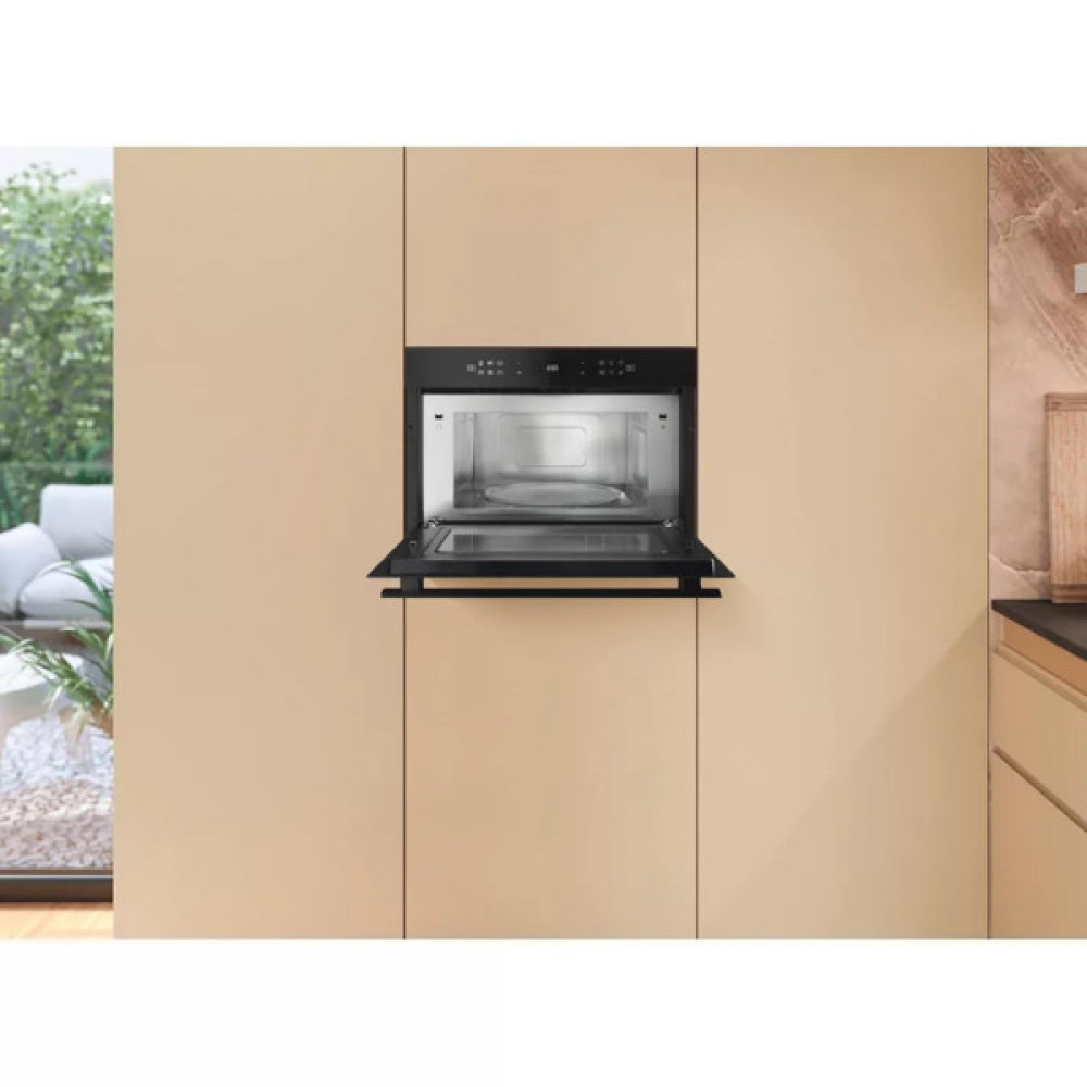 Мікрохвильова піч Whirlpool AMW6440FB