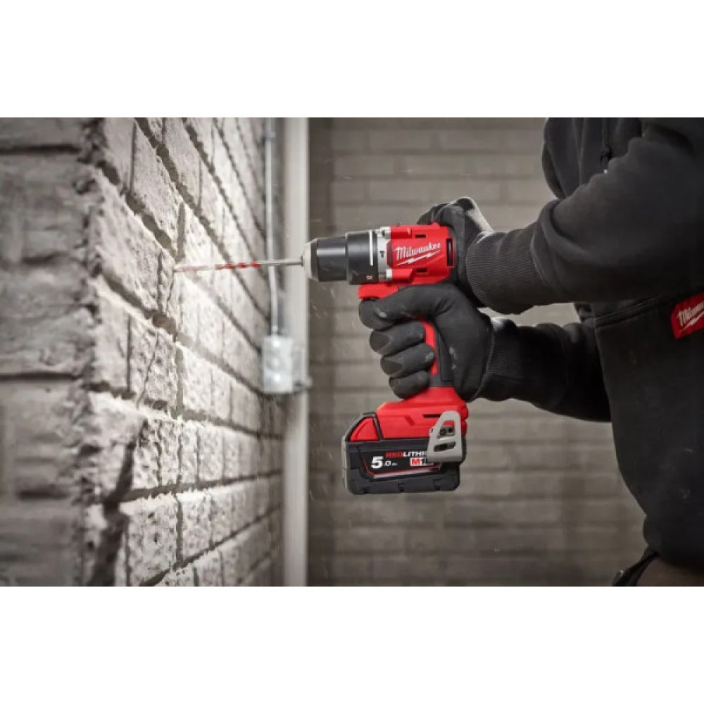 Шурупокрут-дриль акумуляторний Milwaukee M18 BLPDRC-502C 18В 2х5А·год М12-М18 60Нм 0·1700об/хв 1.5кг