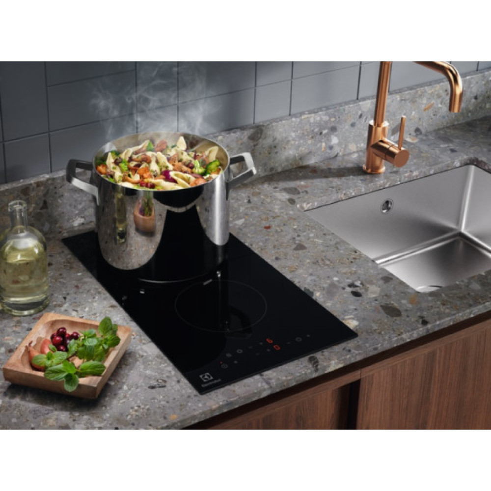 Варильна поверхня Electrolux електрична склокерамічна, 30см, Доміно, чорний