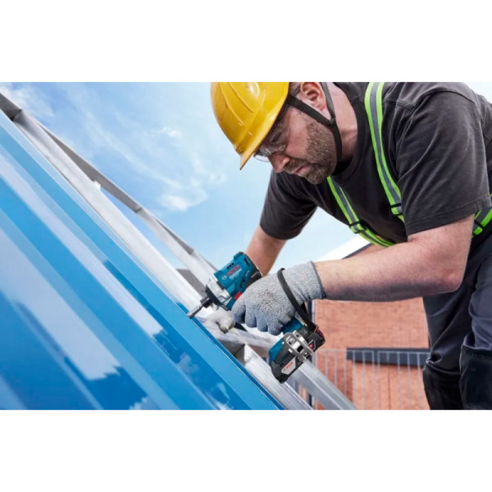 Гвинтоверт ударний акумуляторний Bosch Professional GDR 18V-215 18В 215Нм 3800об/хв M6-M16 кейс 1кг без АКБ та ЗП