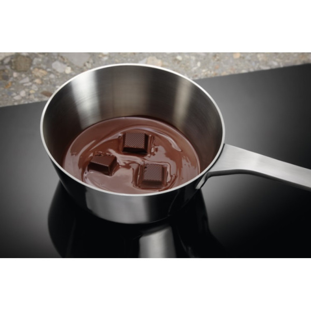 Варильна поверхня Electrolux індукційна, 30см, Доміно, чорний