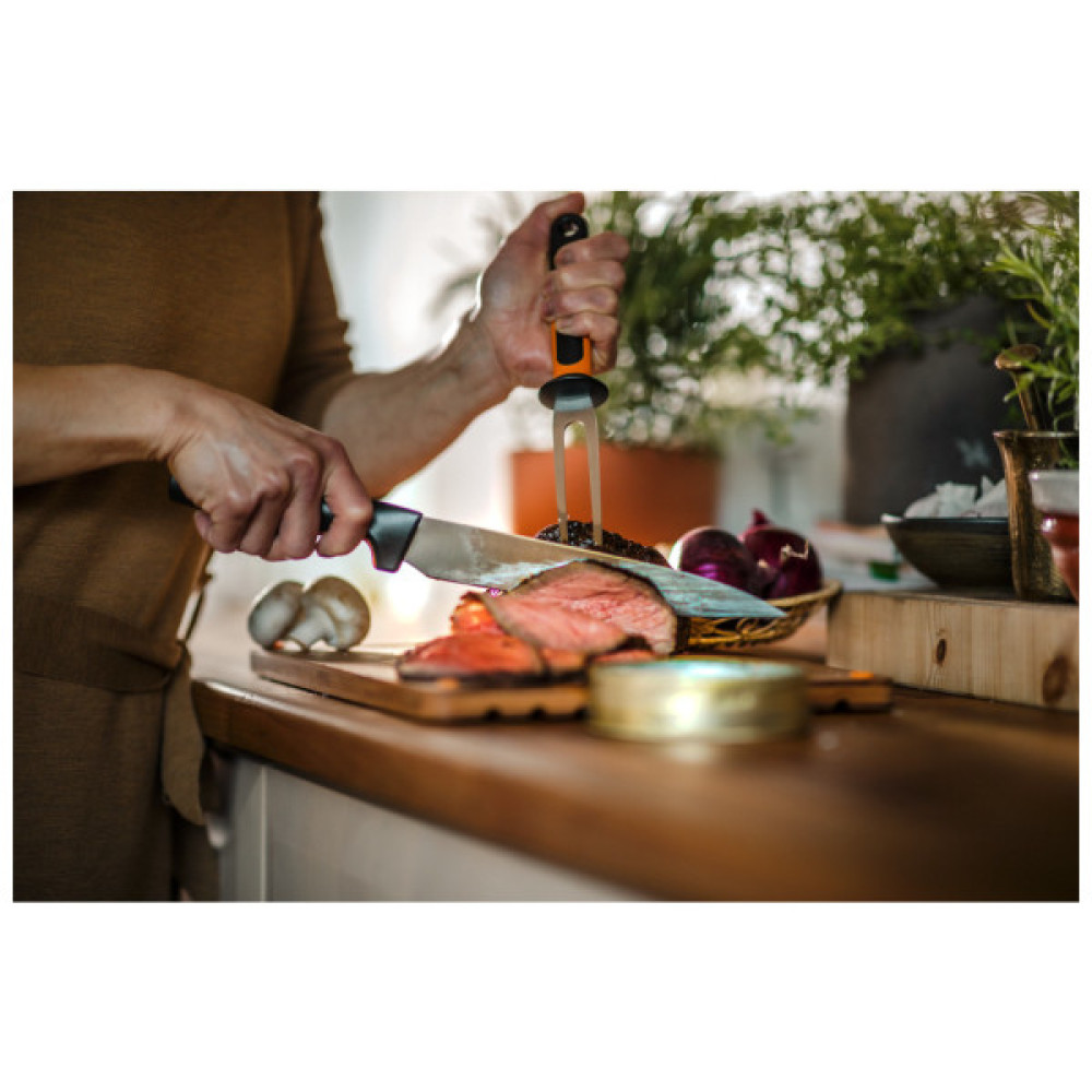 Кухонний ніж Fiskars Functional Form для м'яса 21 см (1057539)
