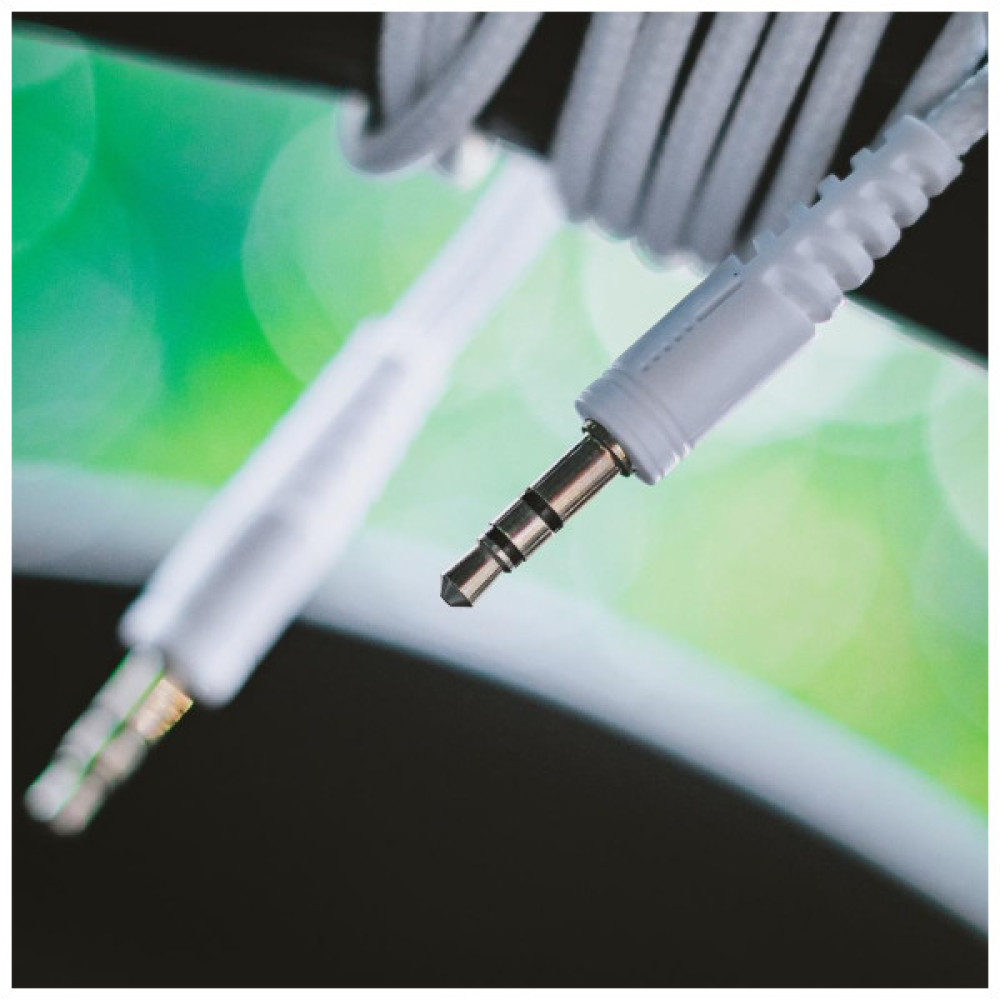 Кабель мультимедійний 3.5mm M to 3.5mm M 1.0m white XQISIT (4029948026954)