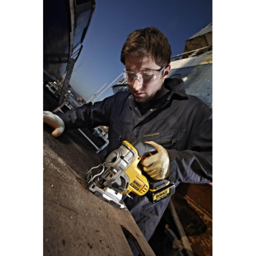 Лобзик акумуляторний DeWalt 18.0В XR 3000кол/хв хід 26мм 2.3кг без АКБ та ЗП