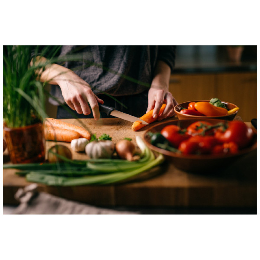 Кухонний ніж Fiskars Essential для коренеплодів 11 см (1065568)