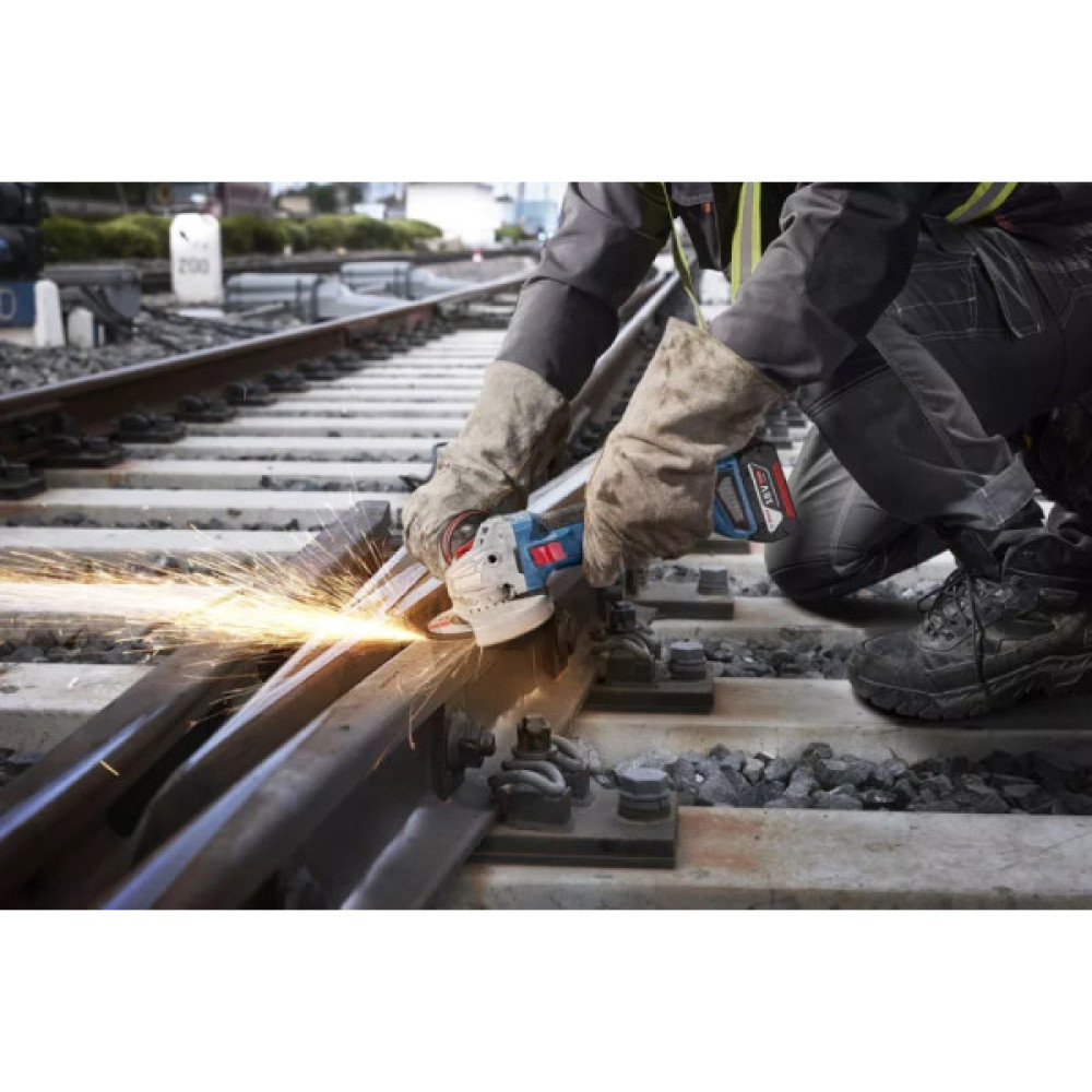 Шліфмашина кутова акумуляторна Bosch Professional GWS 18V-11 125мм 18В 2x5А·год 0-9000об/хв 1.7кг кейс ЗП GAL1880CV