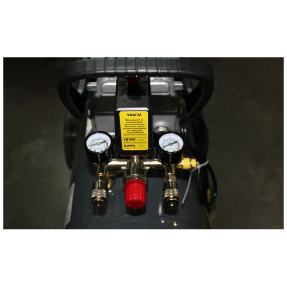 Компресор GTM 220л/хв 1,8кВт 8бар 220В, 50л (KABM2050)