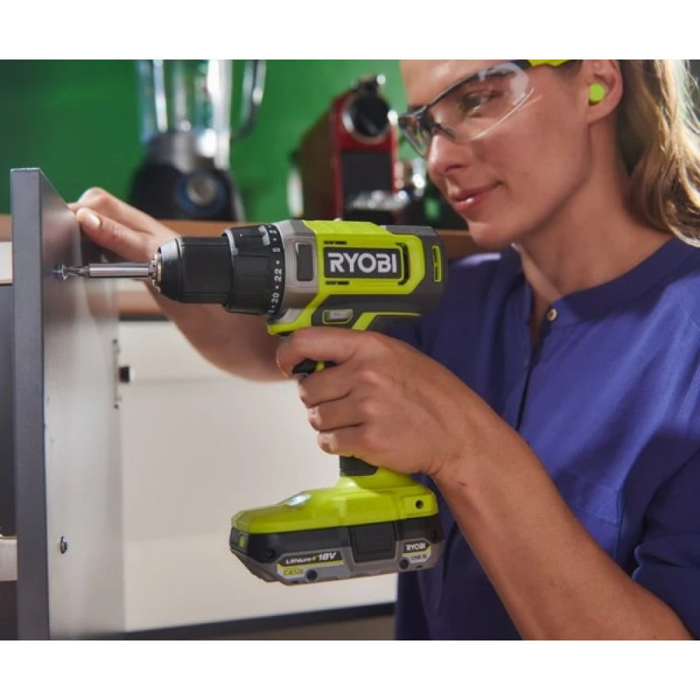 Шурупокрут-дриль акумуляторний Ryobi ONE+ RDD18-2C415S 18В 1х4А·год 1х1.5А·год ЗП 52Нм 450·1750об·хв 1.3кг сумка
