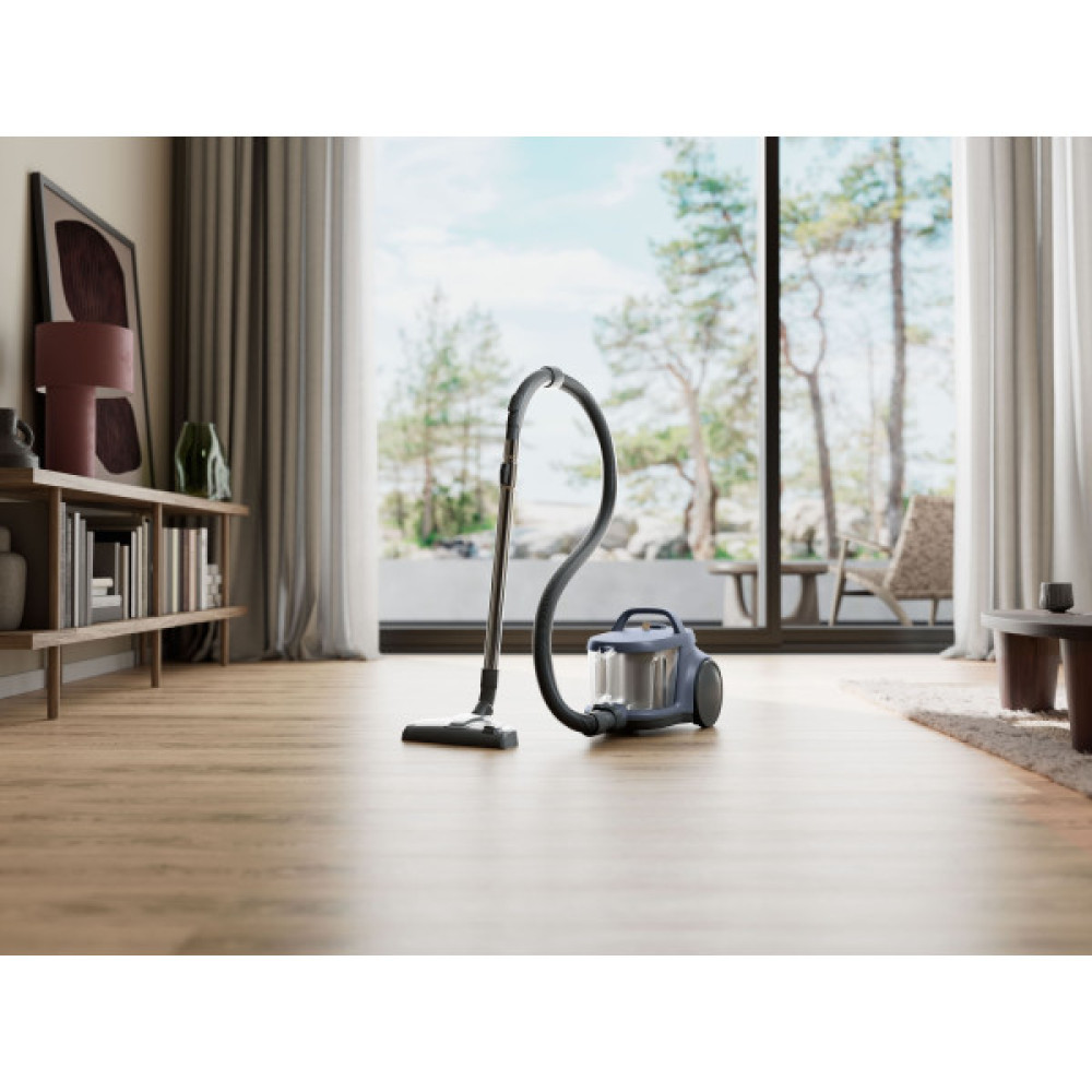 Пилосос Electrolux контейнерний, 850Вт, конт пил -2л, HEPA12, 2 насадки, синій