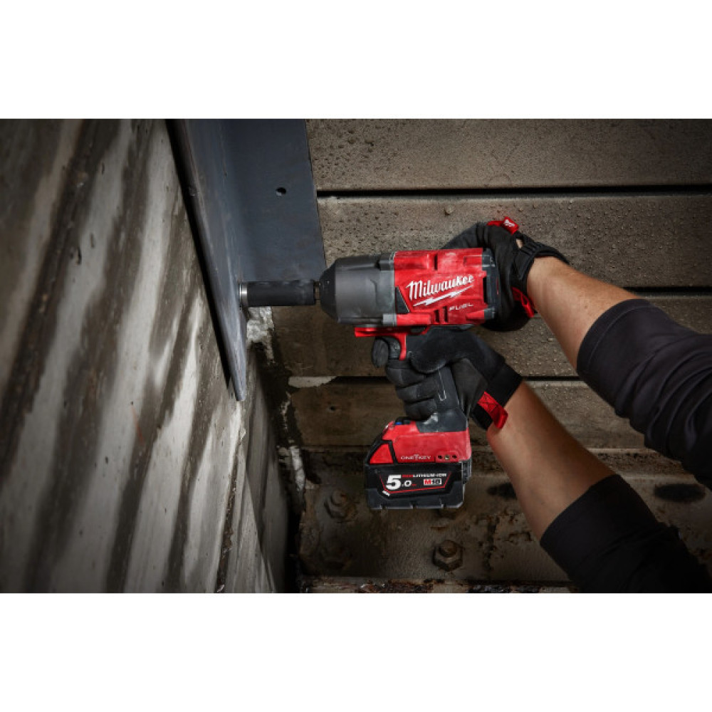 Гайковерт ударний акумуляторний Milwaukee M18 FUEL ONEFHIWF34-0 18В АКБ 1х5А·год 2034Нм 0-1800об/хв 3/4" 3.5кг без ЗП