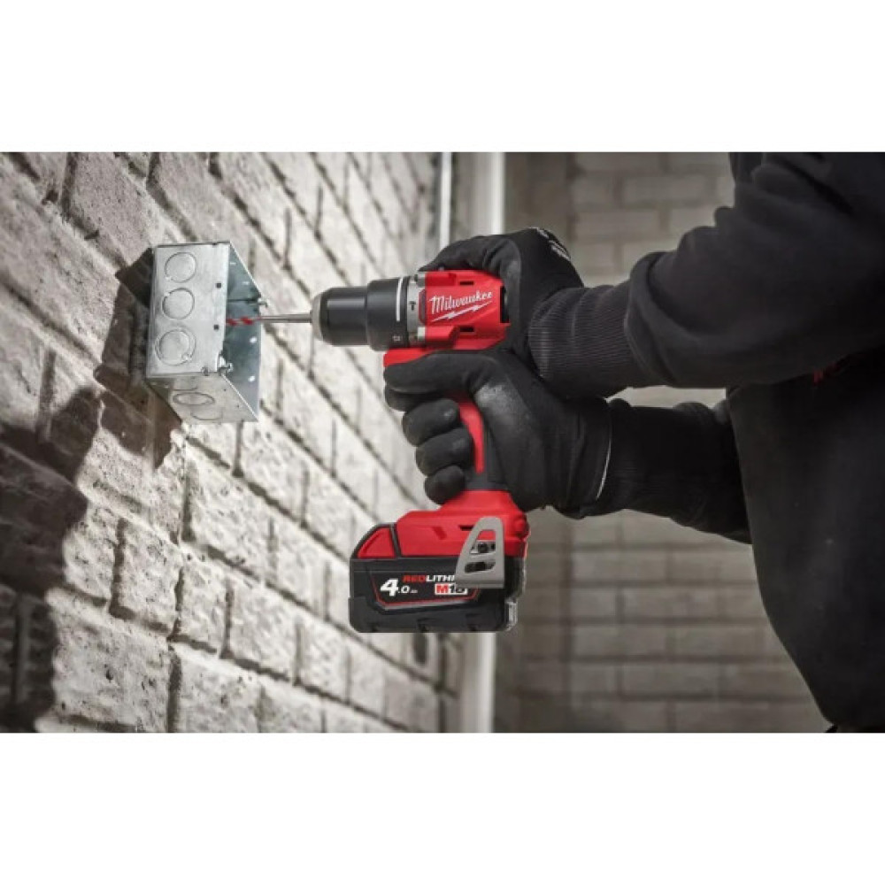 Шурупокрут-дриль акумуляторний Milwaukee М18 BLPDRC-422С 18В 1х2А·год 1х4А·год 60Нм 500·1700об·хв ЗП M12-18C кейс 1.5кг