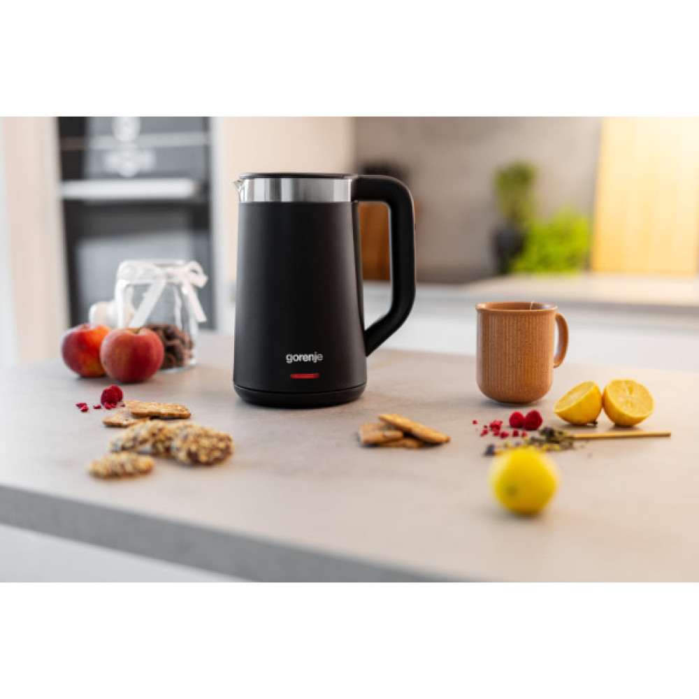 Електрочайник Gorenje 1.7л, Strix контроль, LED дисплей, чорний