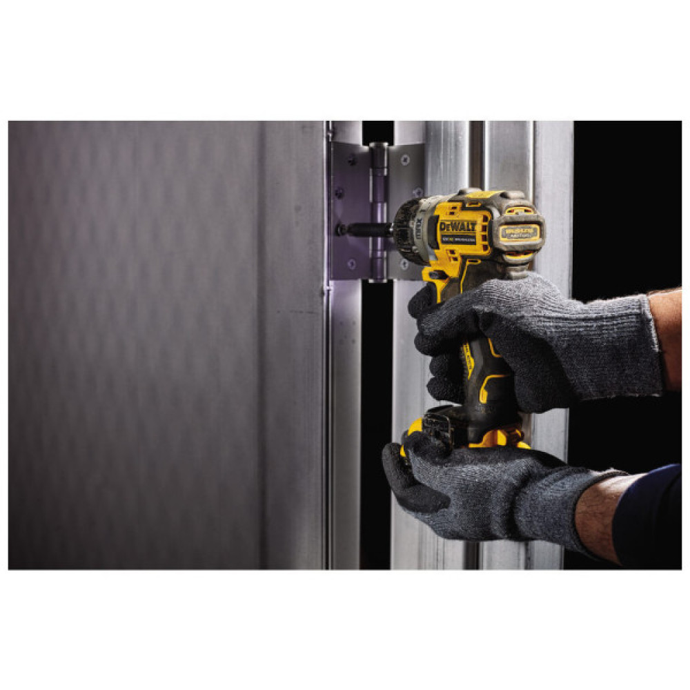 Шуруповерт DeWALT 12V XR Li-Ion, 8 Нм, 1100 об/мин, 2x2Ah, кейс (DCF601D2)