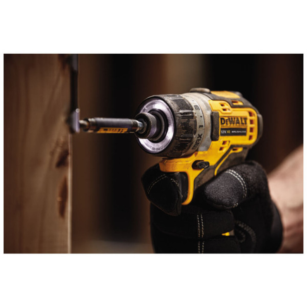 Шуруповерт DeWALT 12V XR Li-Ion, 8 Нм, 1100 об/мин, 2x2Ah, кейс (DCF601D2)