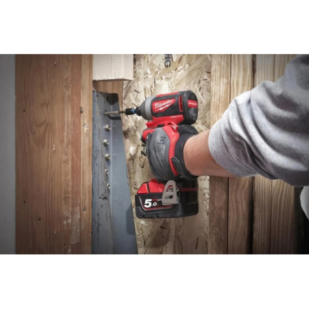 Гвинтоверт ударний акумуляторний Milwaukee M18 BLID2-0X 18В 1700-3400об·хв 180Нм кейс 1.7кг без АКБ та ЗП