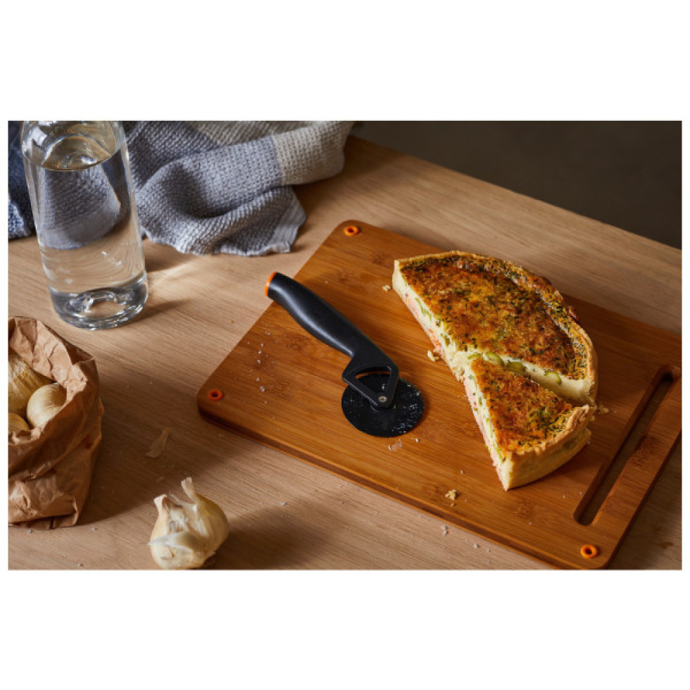 Ніж для піци Fiskars Functional Form (1019533)