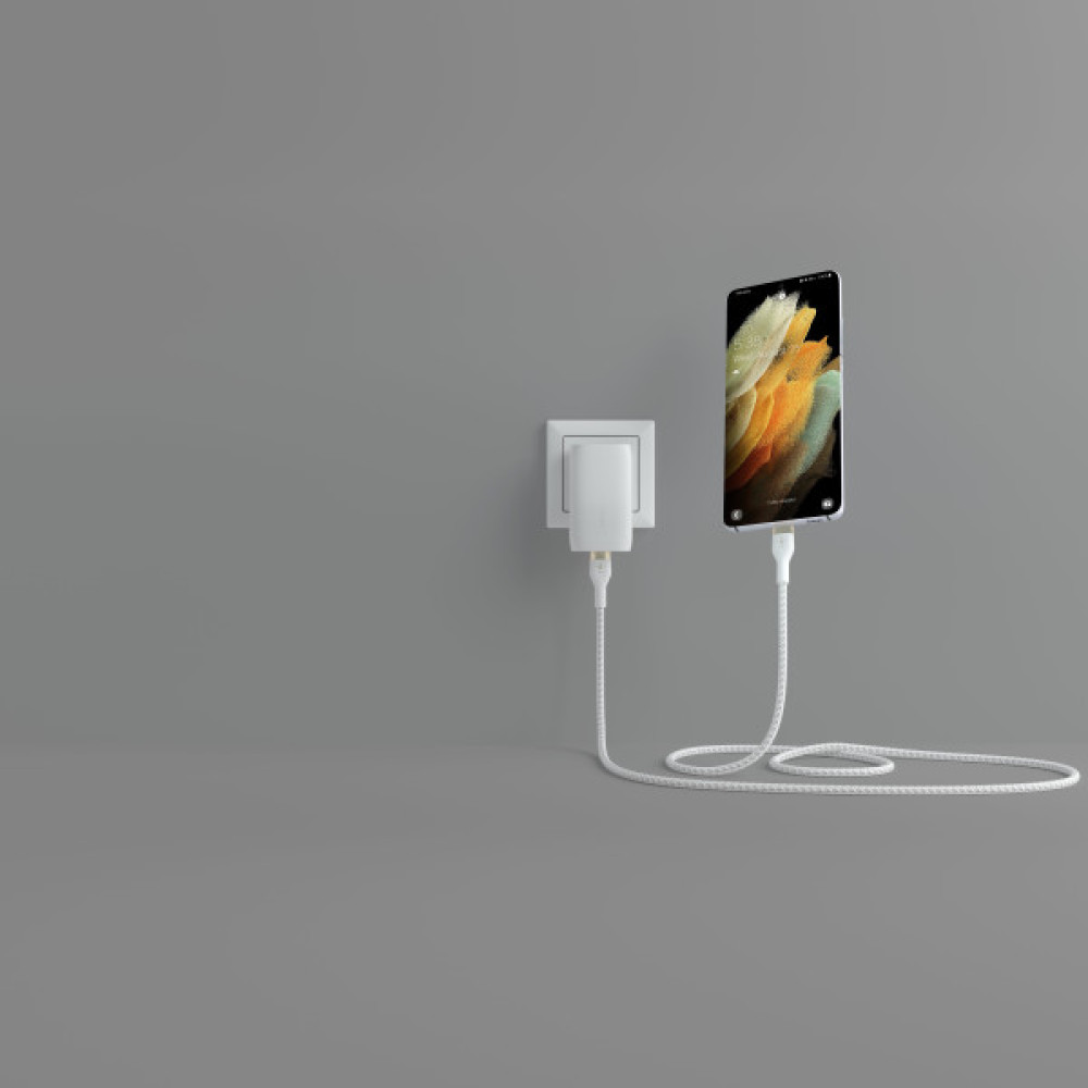 Кабель Belkin USB-C > USB-C заряджання/синхронізації 60Вт PD, 1м, плетений, силіконовий, з ремінцем на магніті, білий
