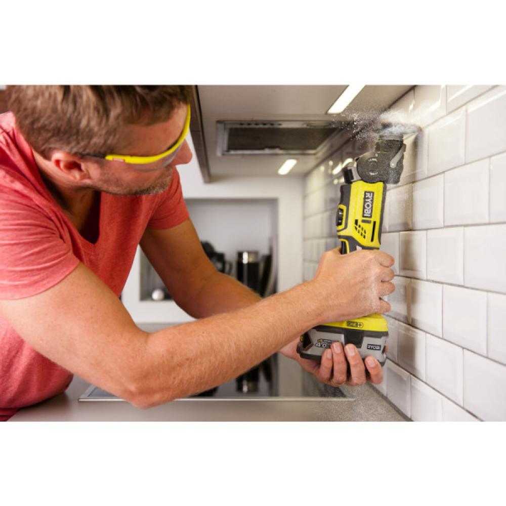 Багатофункціональний інструмент акумуляторний реноватор Ryobi ONE+ R18MT-0 18В 10000-20000об·хв кут коливань 3.2° 1кг без АКБ та ЗП