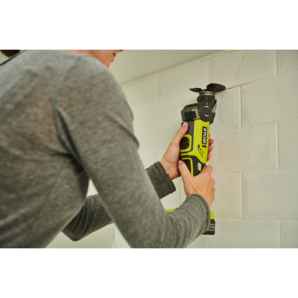Багатофункціональний інструмент акумуляторний реноватор Ryobi ONE+ R18MT-0 18В 10000-20000об·хв кут коливань 3.2° 1кг без АКБ та ЗП