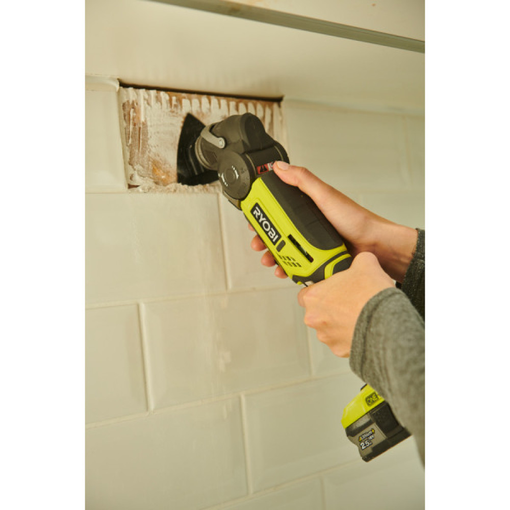 Багатофункціональний інструмент акумуляторний реноватор Ryobi ONE+ R18MT-0 18В 10000-20000об·хв кут коливань 3.2° 1кг без АКБ та ЗП